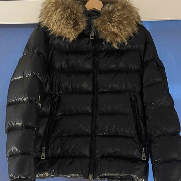 Moncler puffer coat with fur - Picture 3 of 6